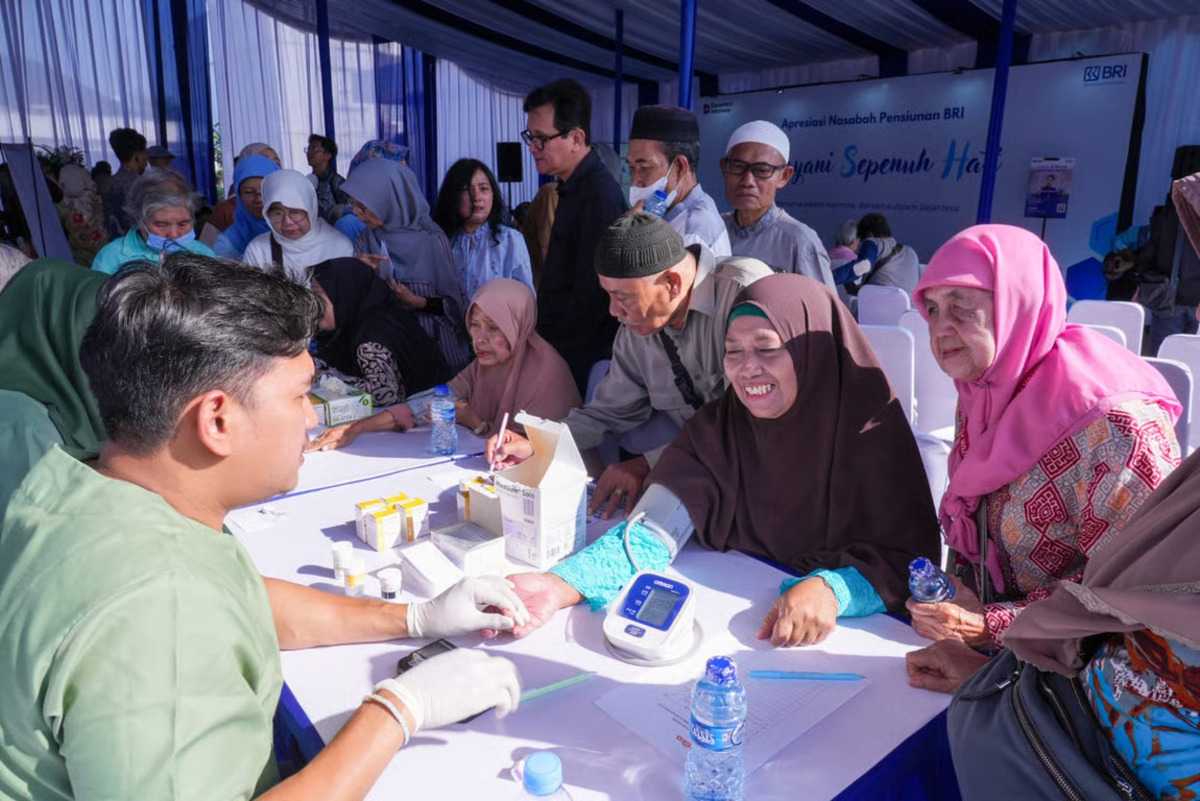 BRI BO Otista dan BRIMedika Gelar Pemeriksaan Kesehatan Gratis dalam Program CX 100 untuk Nasabah Pensiunan